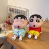 Giá đỡ điện thoại Shin Chan bút chì 10cm loại lớn siêu dễ thương trang trí để bàn học, làm việc
