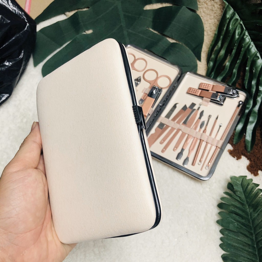 Bộ Dụng Cụ Bấm Móng Tay 18 món (Dụng cụ cắt móng, làm móng, ráy tai, mụn tiện dụng) - Ảnh 8